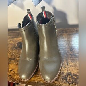 Tommy Hilfiger Brown Ankle Boots with Elastic Panels
